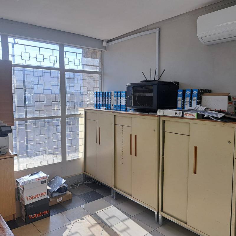 To Let commercial Property for Rent in Neave Industrial Eastern Cape
